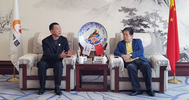 香港安徽聯(lián)誼總會(huì)常務(wù)副會(huì)長(zhǎng)吳志斌等領(lǐng)導(dǎo)一行蒞臨集團(tuán)考察交流